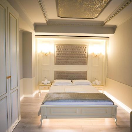 Hotel Lotus Tiranë Ngoại thất bức ảnh