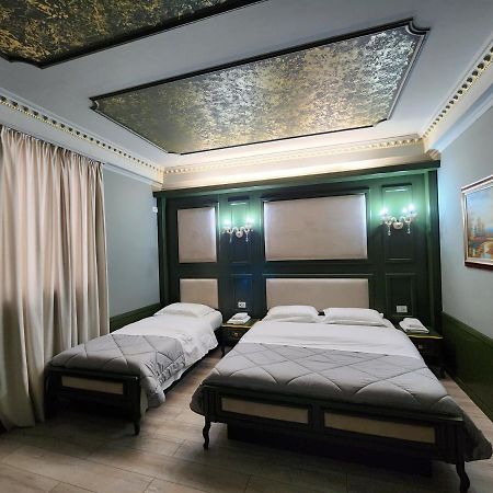 Hotel Lotus Tiranë Ngoại thất bức ảnh