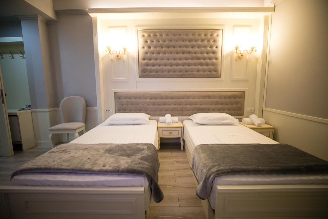 Hotel Lotus Tiranë Ngoại thất bức ảnh
